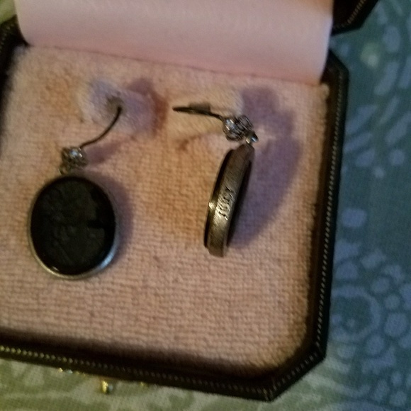 Juicy Couture Cameo drops - Picture 2 of 3